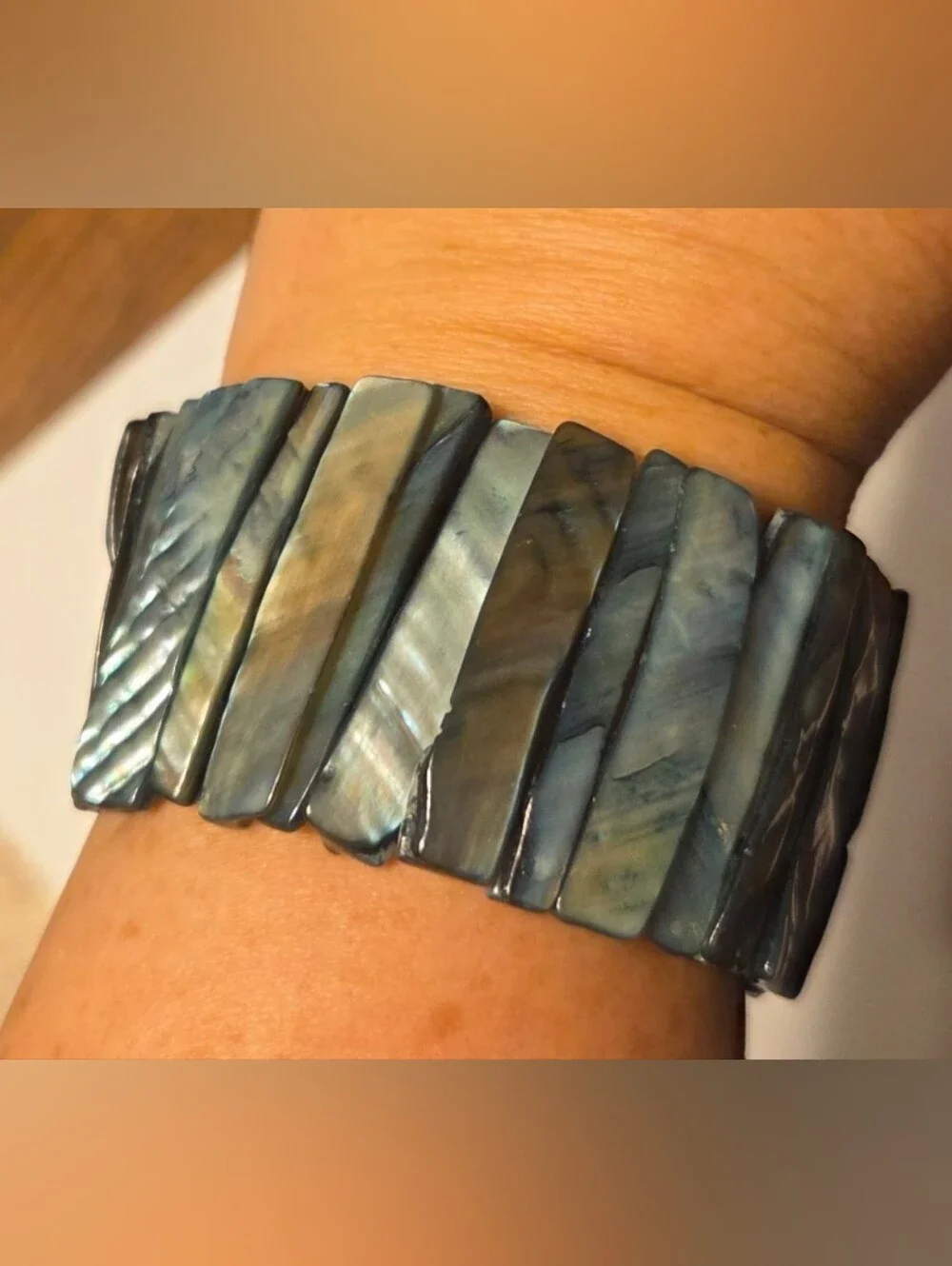 Vintage Iridescent Shell Stretch Bracelet